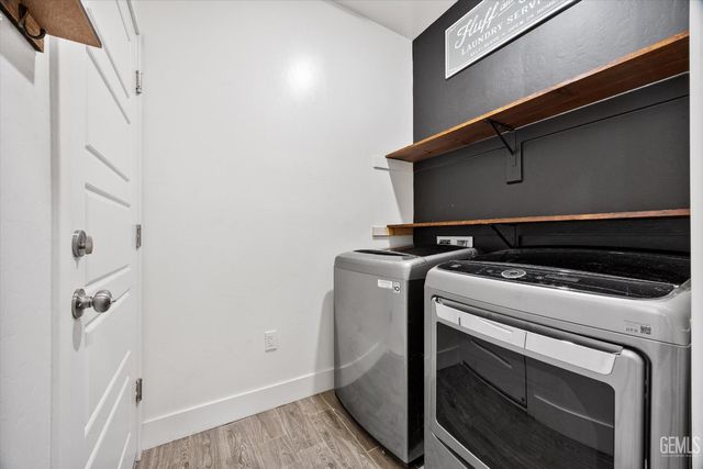 9615 Silver Falls Lane, Bakersfield, CA 93263