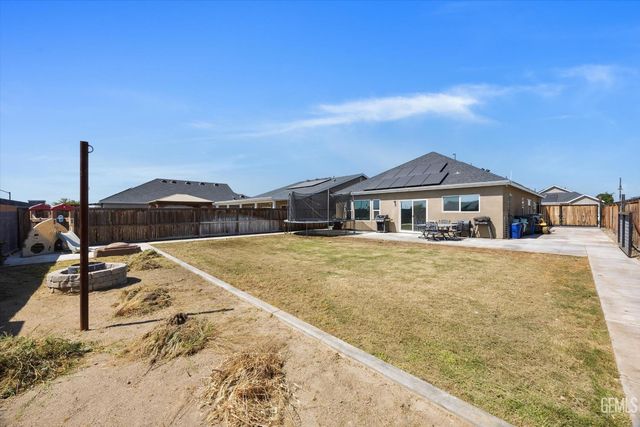 9615 Silver Falls Lane, Bakersfield, CA 93263