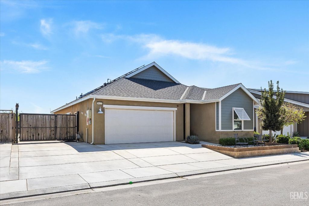 9615 Silver Falls Lane, Bakersfield, CA 93263