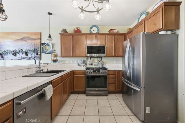 7274 Seeley Court, Highland, CA 92346