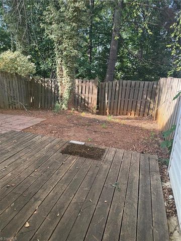 5070 BARTHOLOMEWS Lane, Greensboro, NC 27407