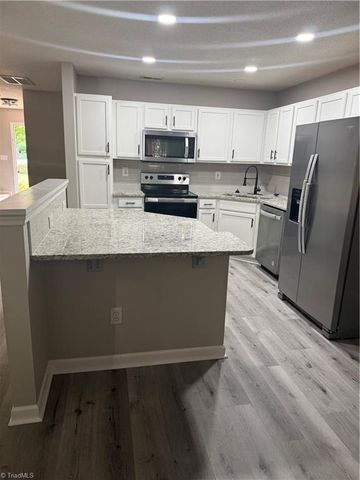 5070 BARTHOLOMEWS Lane, Greensboro, NC 27407