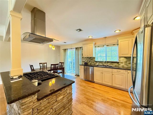 15 Hazel Street, Lincoln Park Borough, NJ 07035