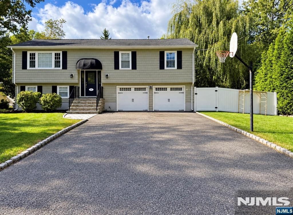 15 Hazel Street, Lincoln Park Borough, NJ 07035