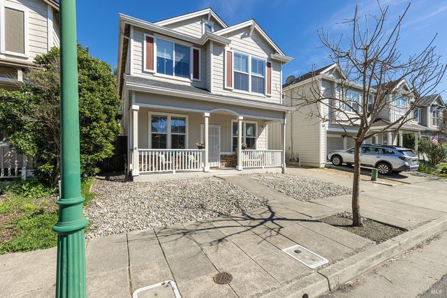 930 Langeburg St, Santa Rosa, CA 95407