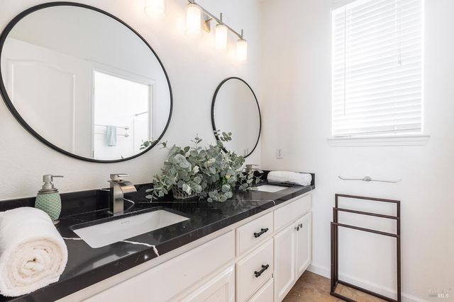 930 Langeburg St, Santa Rosa, CA 95407