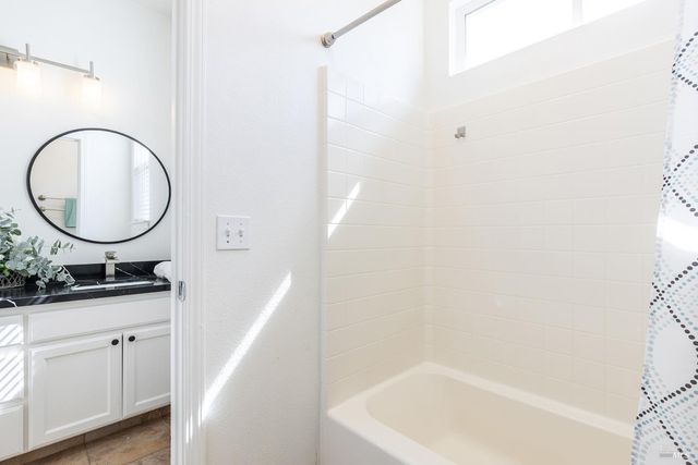 930 Langeburg St, Santa Rosa, CA 95407