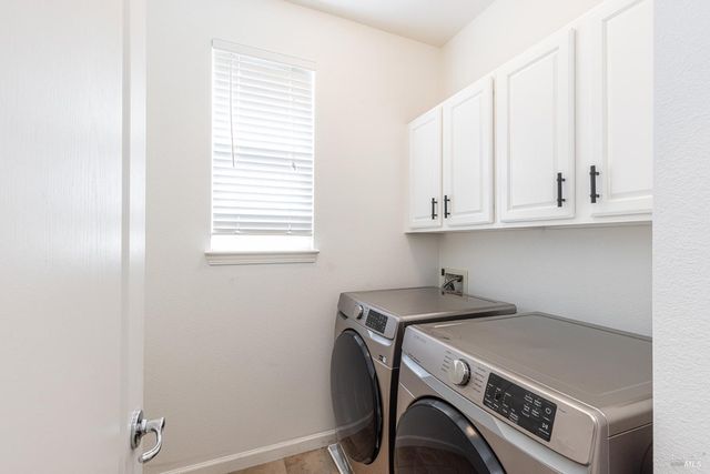 930 Langeburg St, Santa Rosa, CA 95407