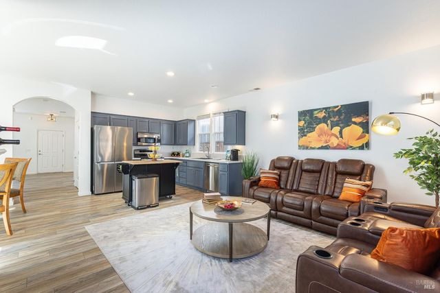 930 Langeburg St, Santa Rosa, CA 95407