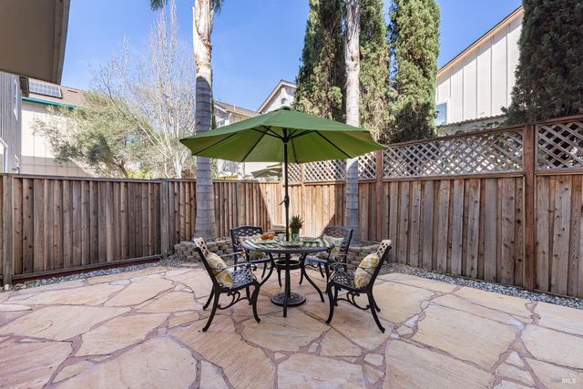 930 Langeburg St, Santa Rosa, CA 95407