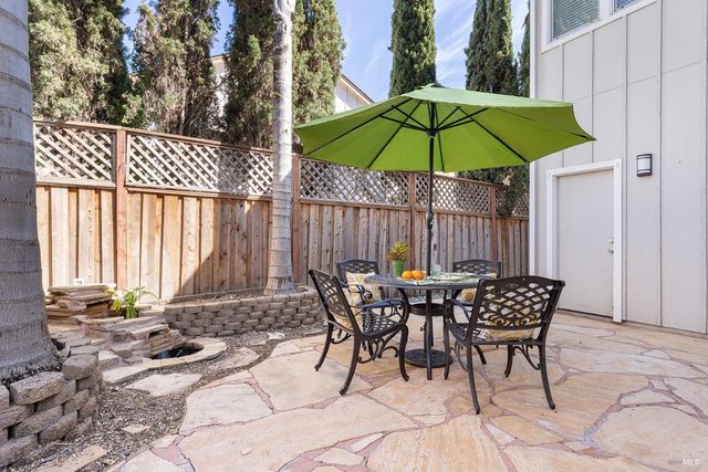 930 Langeburg St, Santa Rosa, CA 95407