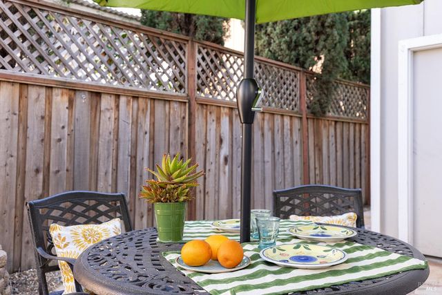 930 Langeburg St, Santa Rosa, CA 95407