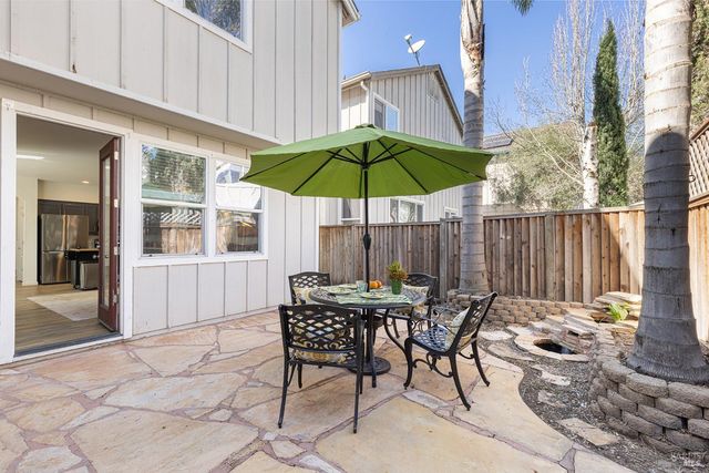 930 Langeburg St, Santa Rosa, CA 95407