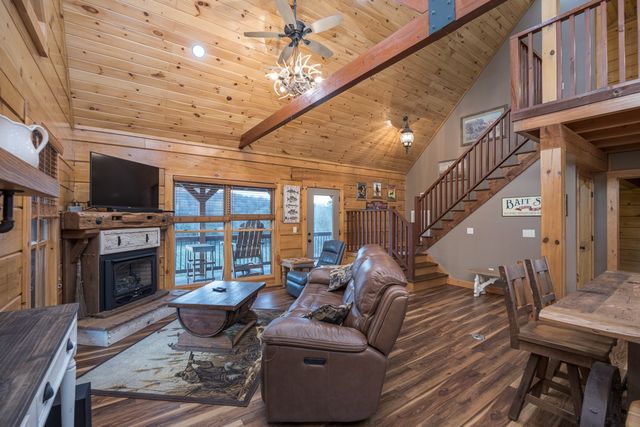 1565 Old Elkton Pike, Dellrose, TN 38453