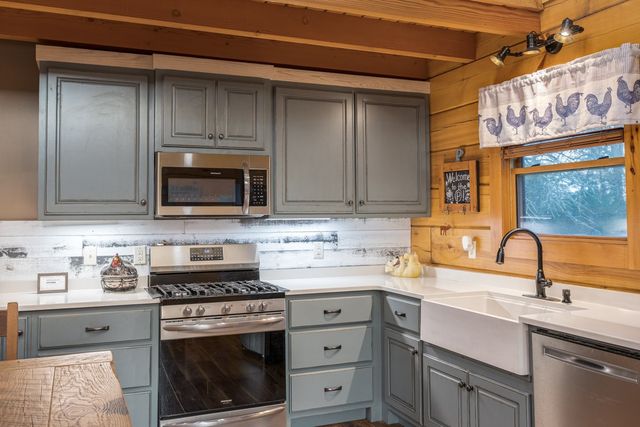 1565 Old Elkton Pike, Dellrose, TN 38453