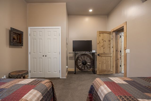 1565 Old Elkton Pike, Dellrose, TN 38453