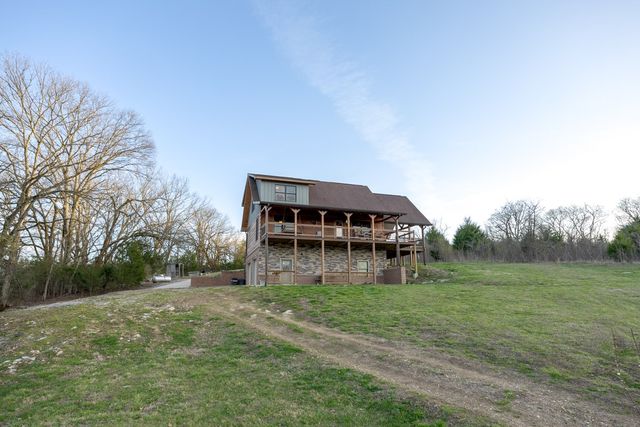 1565 Old Elkton Pike, Dellrose, TN 38453