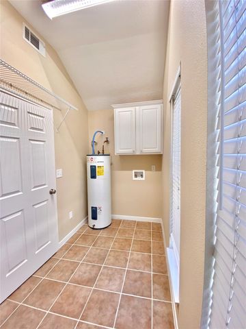 19906 S Plantation Estates Drive, Porter, TX 77365