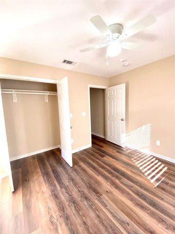 19906 S Plantation Estates Drive, Porter, TX 77365