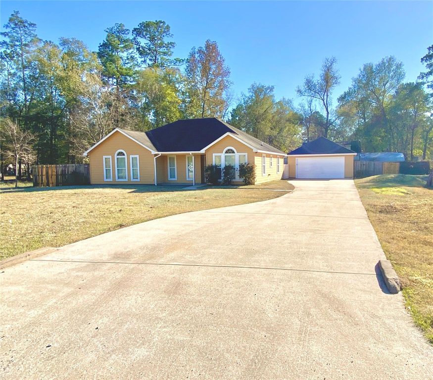 19906 S Plantation Estates Drive, Porter, TX 77365