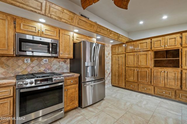 5101 E 9th Street, Tucson, AZ 85711