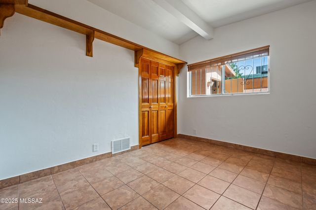 5101 E 9th Street, Tucson, AZ 85711