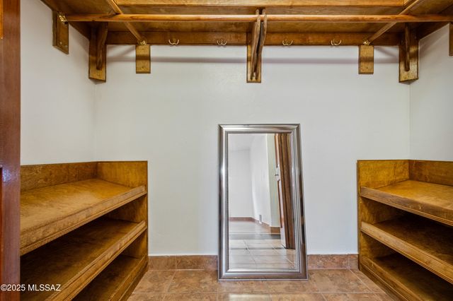 5101 E 9th Street, Tucson, AZ 85711