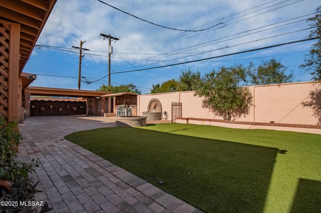 5101 E 9th Street, Tucson, AZ 85711