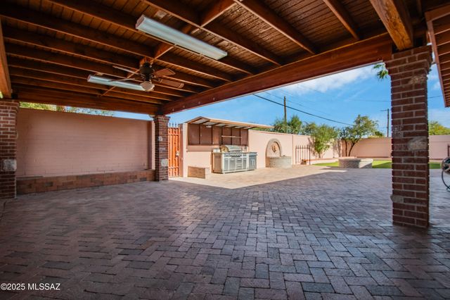 5101 E 9th Street, Tucson, AZ 85711
