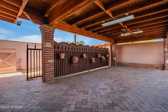 5101 E 9th Street, Tucson, AZ 85711