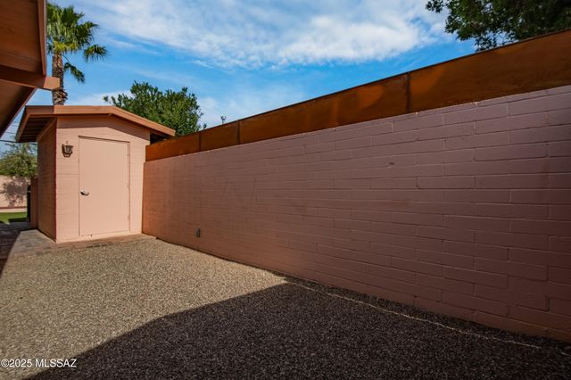 5101 E 9th Street, Tucson, AZ 85711