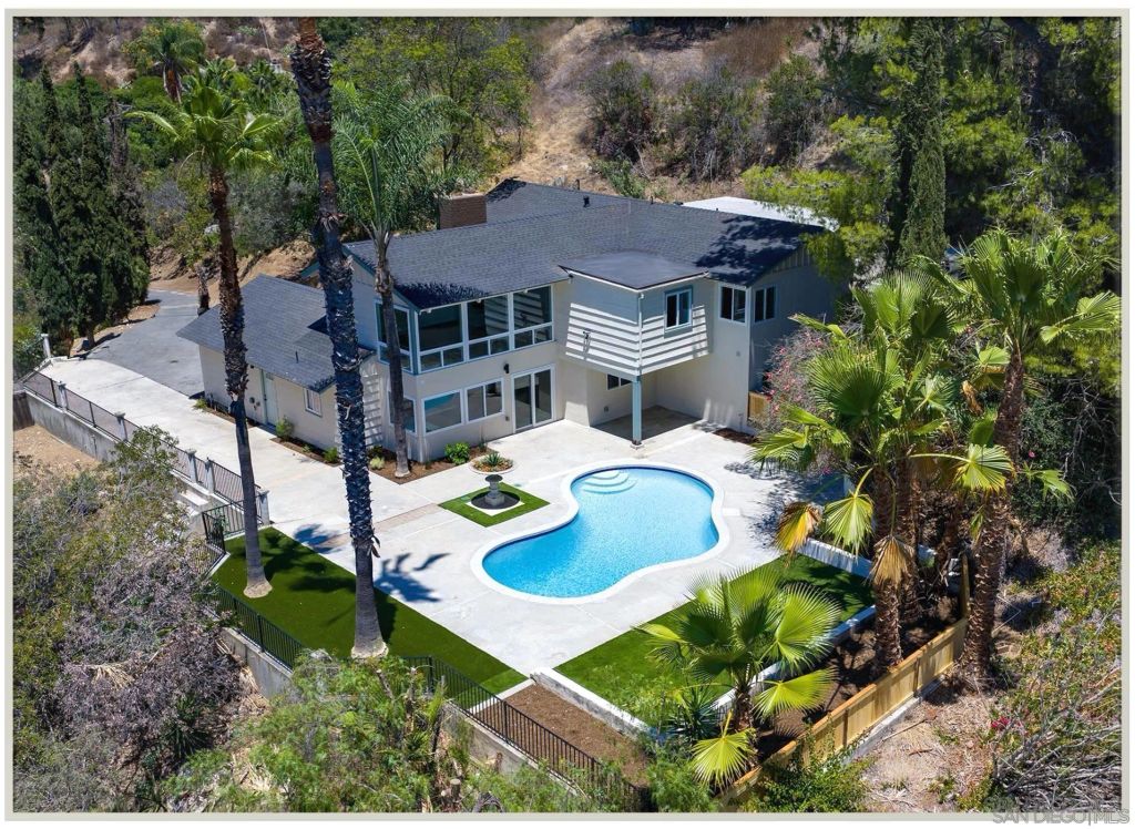 11251 Gem Hill Ln, Lakeside, CA 92040