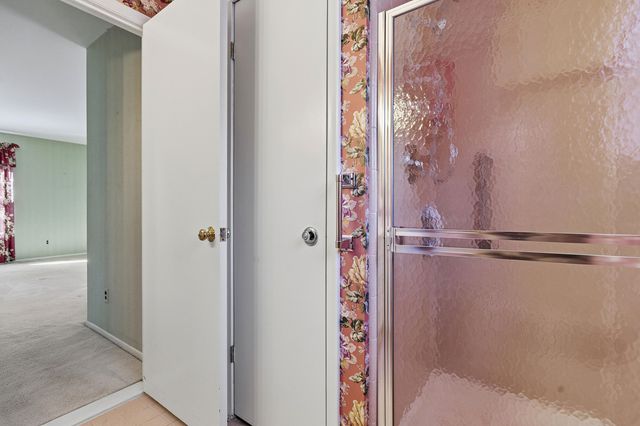 27636 E Echo Valley E 136, Farmington Hills, MI 48334