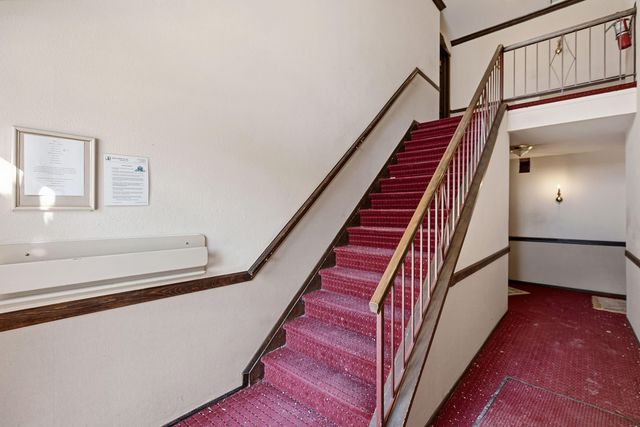 27636 E Echo Valley E 136, Farmington Hills, MI 48334