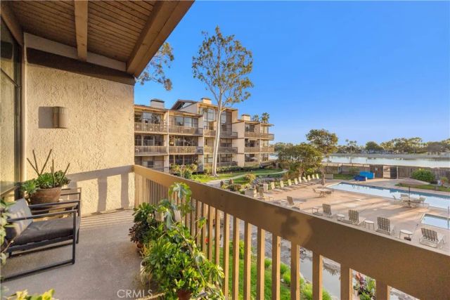 5322 Marina Pacifica Drive South, Long Beach, CA 90803