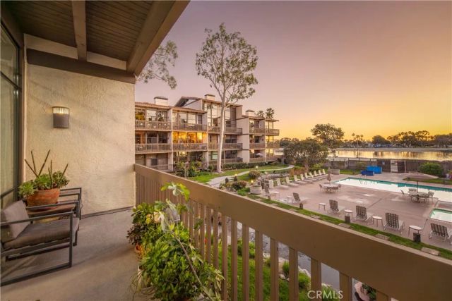 5322 Marina Pacifica Drive South, Long Beach, CA 90803