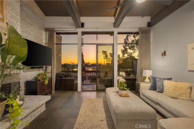 5322 Marina Pacifica Drive South, Long Beach, CA 90803