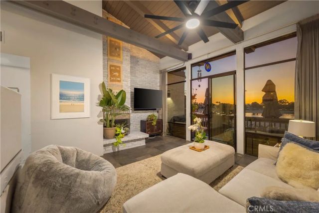 5322 Marina Pacifica Drive South, Long Beach, CA 90803