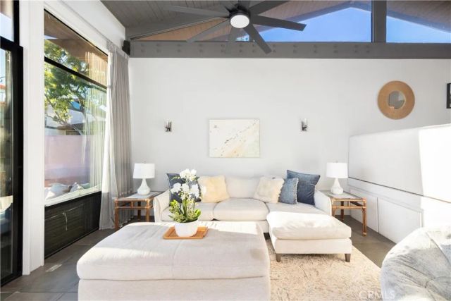 5322 Marina Pacifica Drive South, Long Beach, CA 90803