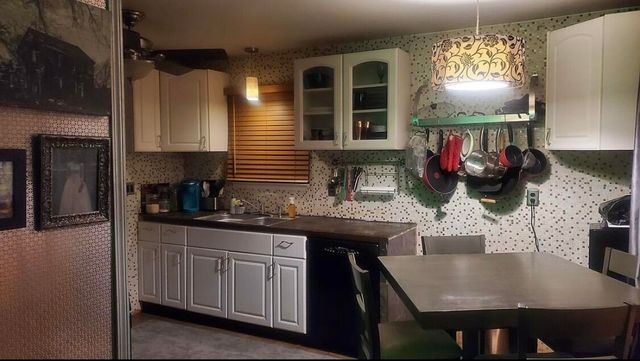 19606 Opal Street, Clinton Township, MI 48035