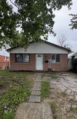 19606 Opal Street, Clinton Township, MI 48035