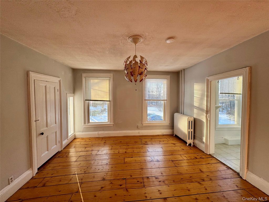 1860 E Main Street 5, Mohegan Lake, NY 10547