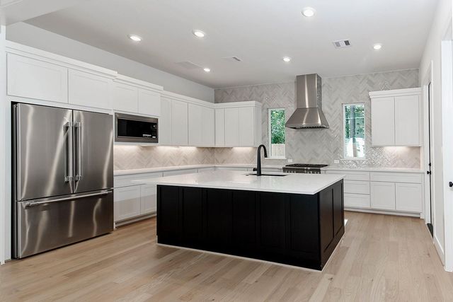 34 Honeycomb Ridge Place, The Woodlands, TX 77380