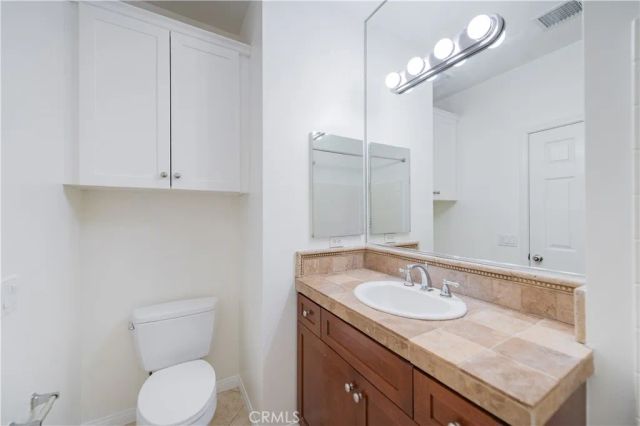 235 Dewdrop, Irvine, CA 92603