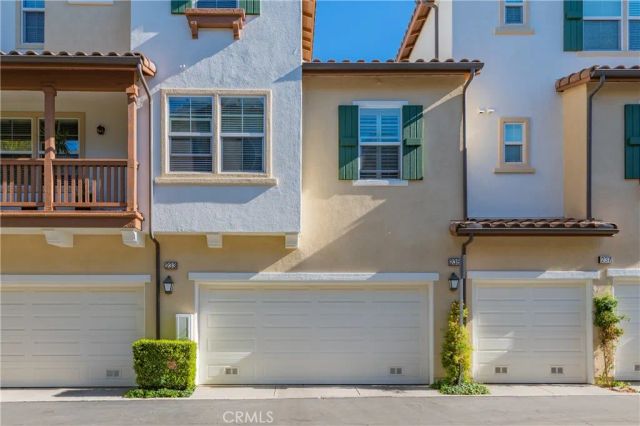 235 Dewdrop, Irvine, CA 92603