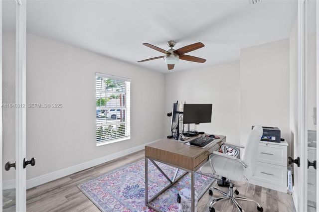 535 Radford Terrace, Davie, FL 33325