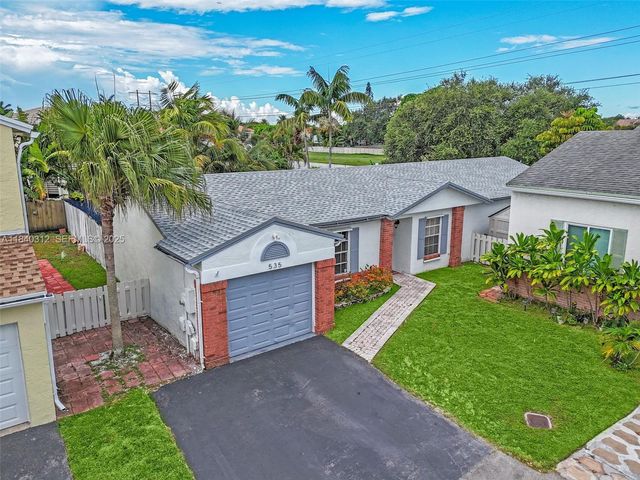 535 Radford Terrace, Davie, FL 33325