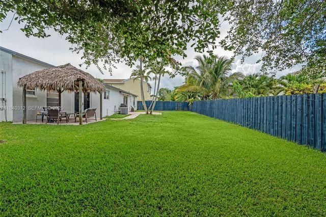535 Radford Terrace, Davie, FL 33325