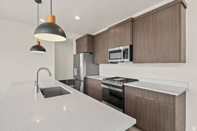 273 W 400 S, Lehi, UT 84043