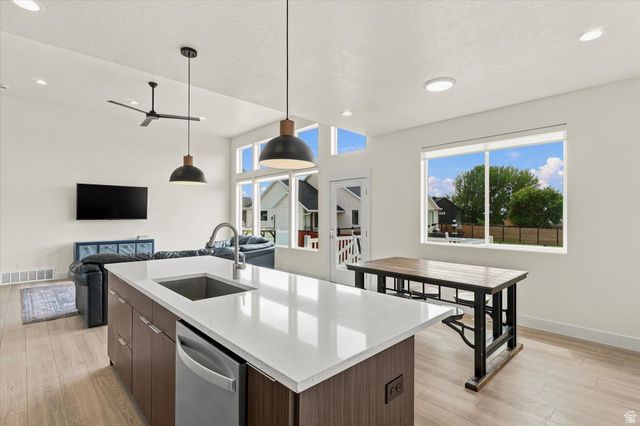 273 W 400 S, Lehi, UT 84043